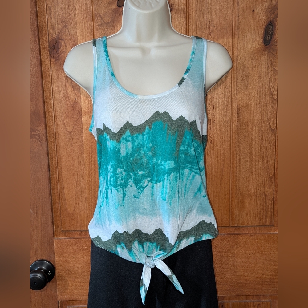 Kirra Green Tie-Front Tank Top‎